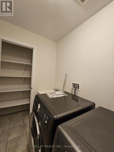 16 Toffee  (Main Floor) Trail, Hamilton, ON - Indoor Photo Showing Laundry Room