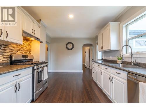 9718 Julia Street, Summerland, BC - Indoor Photo Showing Kitchen