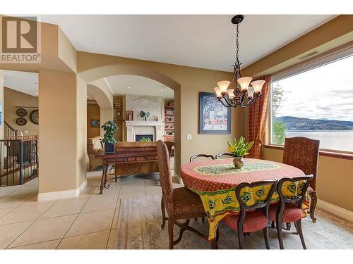 683 Westside Road S, West Kelowna, BC - Indoor Photo Showing Dining Room