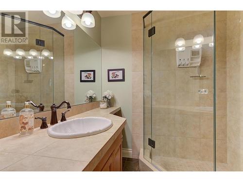 683 Westside Road S, West Kelowna, BC - Indoor Photo Showing Bathroom