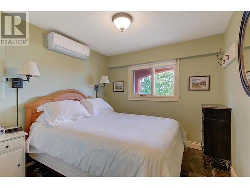 683 Westside Road S, West Kelowna, BC - Indoor Photo Showing Bedroom