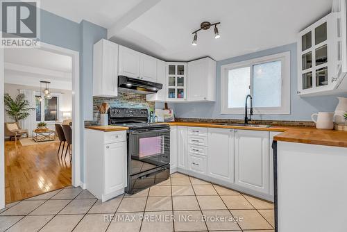 91 Merrill Avenue E, Toronto, ON - Indoor Photo Showing Kitchen