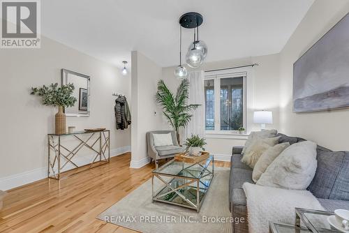 91 Merrill Avenue E, Toronto, ON - Indoor Photo Showing Living Room