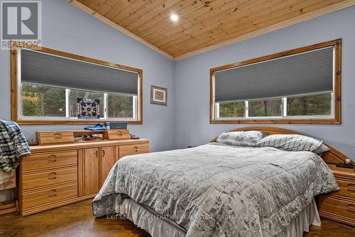 14 West Park Lane, Addington Highlands, ON - Indoor Photo Showing Bedroom