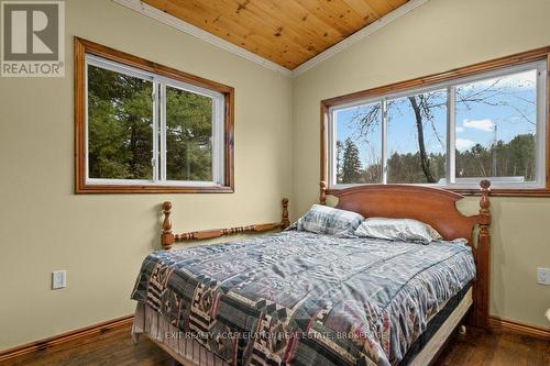 14 West Park Lane, Addington Highlands, ON - Indoor Photo Showing Bedroom