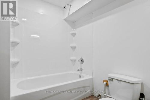 14 West Park Lane, Addington Highlands, ON - Indoor Photo Showing Bathroom