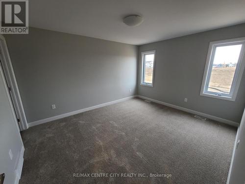 137 Arrowhead Lane S, Chatham-Kent (Chatham), ON - Indoor Photo Showing Other Room