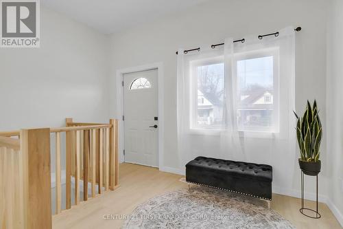 1025 Trafalgar Street, London, ON - Indoor Photo Showing Other Room