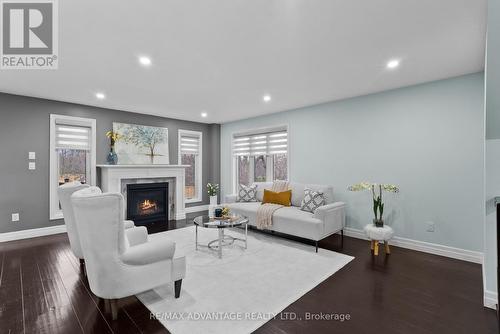 51 Yvonne Crescent N, London, ON - Indoor Photo Showing Living Room With Fireplace