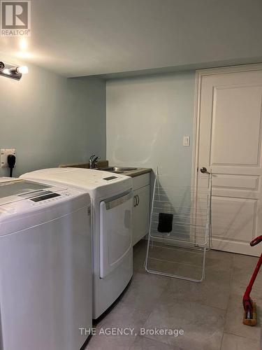 48 Tonner Crescent, Aurora, ON - Indoor Photo Showing Laundry Room