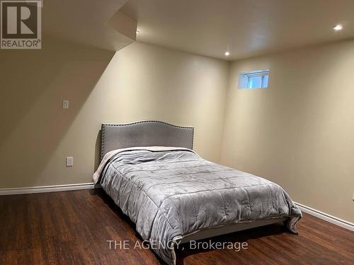 48 Tonner Crescent, Aurora, ON - Indoor Photo Showing Bedroom