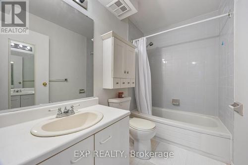 B07 - 120 Bell Farm Road, Barrie, ON - Indoor Photo Showing Bathroom