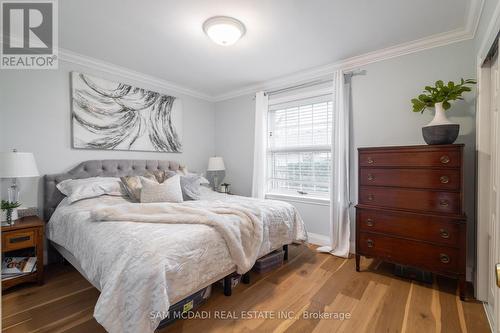 587 Unsworth Avenue, Oakville, ON - Indoor Photo Showing Bedroom