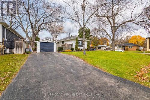 587 Unsworth Avenue, Oakville, ON - Outdoor