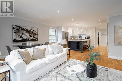 587 Unsworth Avenue, Oakville, ON - Indoor Photo Showing Living Room