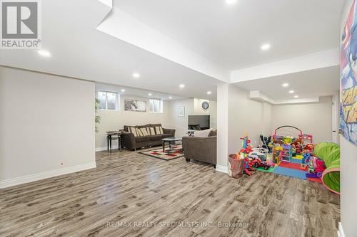 8 Herringbone Crescent, Brampton, ON 