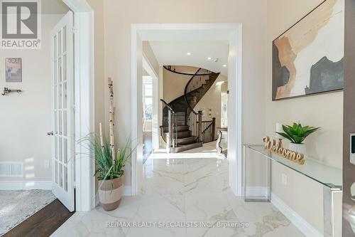 8 Herringbone Crescent, Brampton, ON - Indoor Photo Showing Other Room