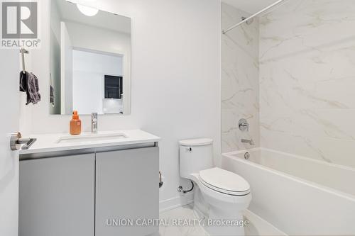 422 - 395 Dundas Street W, Oakville, ON - Indoor Photo Showing Bathroom