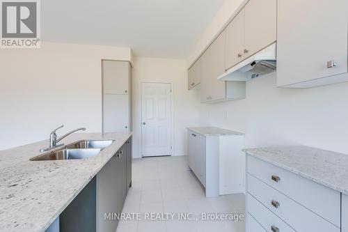 3147 Goodyear Road, Burlington, ON - Indoor Photo Showing Kitchen With Double Sink