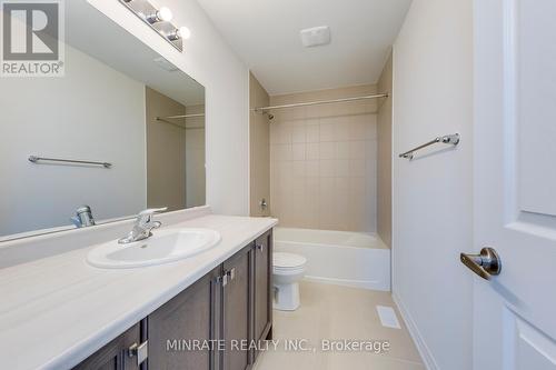 3916 Leonardo Street, Burlington, ON - Indoor Photo Showing Bathroom