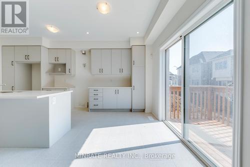 3916 Leonardo Street, Burlington, ON - Indoor Photo Showing Kitchen