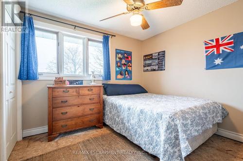 2611 Trinity Church Road, Hamilton, ON - Indoor Photo Showing Bedroom