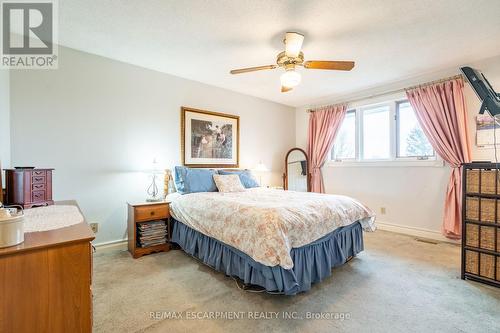 2611 Trinity Church Road, Hamilton, ON - Indoor Photo Showing Bedroom