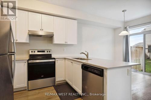 37 - 7789 Kalar Road, Niagara Falls, ON - Indoor Photo Showing Kitchen With Stainless Steel Kitchen With Double Sink With Upgraded Kitchen