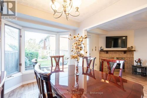 85 Royalvista Drive, Hamilton, ON - Indoor Photo Showing Dining Room