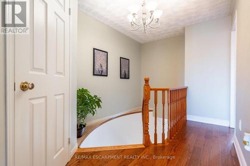 85 Royalvista Drive, Hamilton, ON - Indoor Photo Showing Other Room