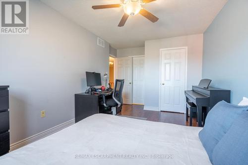 85 Royalvista Drive, Hamilton, ON - Indoor Photo Showing Bedroom