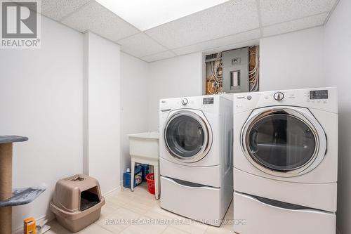 85 Royalvista Drive, Hamilton, ON - Indoor Photo Showing Laundry Room