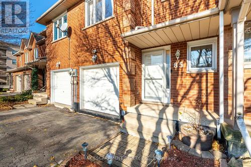 85 Royalvista Drive, Hamilton, ON - Outdoor