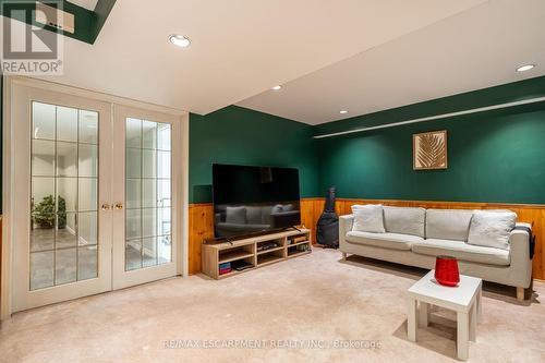 85 Royalvista Drive, Hamilton, ON - Indoor Photo Showing Living Room