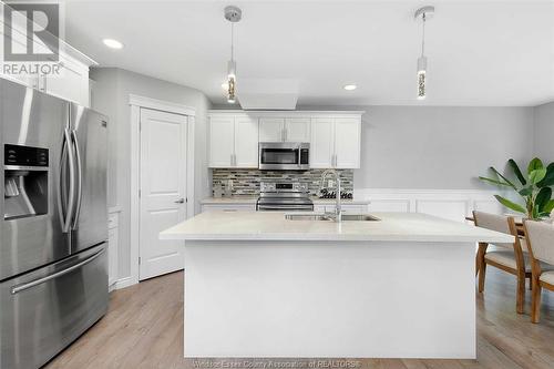 1220 Kamloops, Windsor, ON - Indoor Photo Showing Kitchen With Upgraded Kitchen