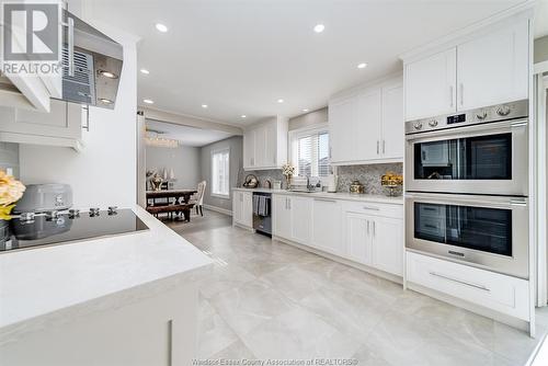 109 Mousseau Crescent, Lakeshore, ON - Indoor Photo Showing Kitchen With Upgraded Kitchen