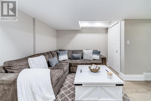 109 Mousseau Crescent, Lakeshore, ON - Indoor Photo Showing Living Room