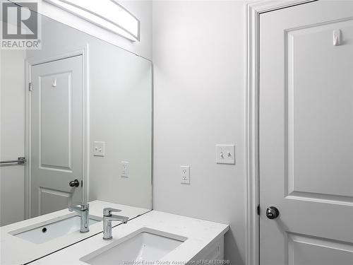 1141 Bridal Falls, Windsor, ON - Indoor Photo Showing Bathroom