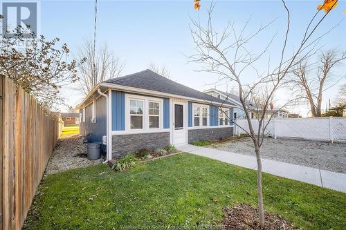 1045 Sycamore Avenue, Kingsville, ON - Outdoor