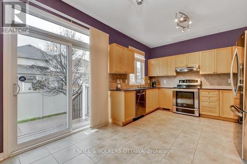 594 Bidwell Street, Ottawa, ON - Indoor Photo Showing Kitchen