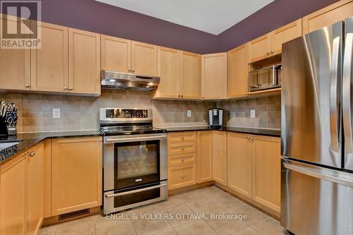 594 Bidwell Street, Ottawa, ON - Indoor Photo Showing Kitchen