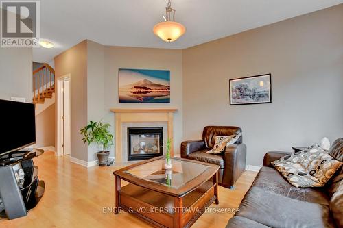 594 Bidwell Street, Ottawa, ON - Indoor Photo Showing Living Room With Fireplace