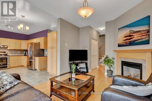 594 Bidwell Street, Ottawa, ON - Indoor Photo Showing Living Room With Fireplace