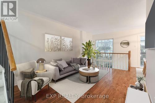 29 Bourne Street, Ottawa, ON - Indoor Photo Showing Living Room