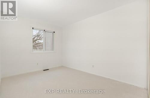 29 Bourne Street, Ottawa, ON - Indoor Photo Showing Other Room