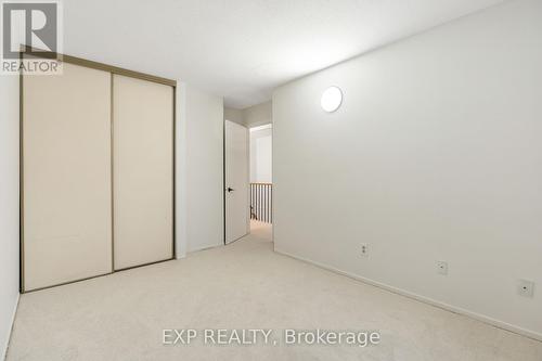 29 Bourne Street, Ottawa, ON - Indoor Photo Showing Other Room