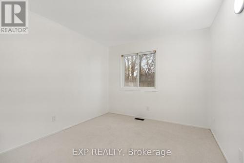 29 Bourne Street, Ottawa, ON - Indoor Photo Showing Other Room