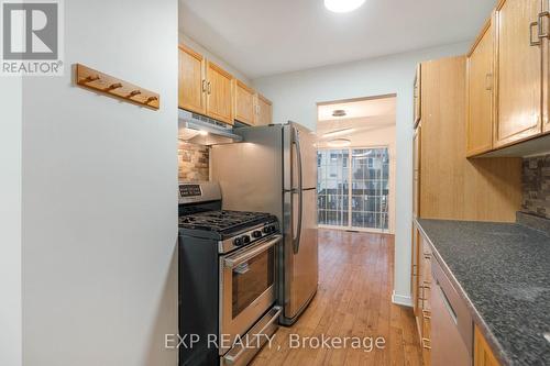 29 Bourne Street, Ottawa, ON - Indoor Photo Showing Kitchen