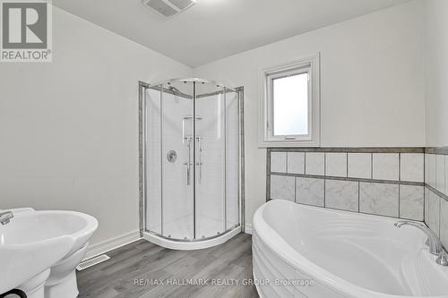 3514 Principale Street, Prescott And Russell, ON - Indoor Photo Showing Bathroom