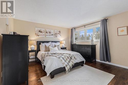 88 Ashgrove Crescent, Ottawa, ON - Indoor Photo Showing Bedroom